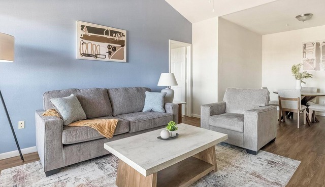 Landing | Stunning 2BD, Clubhouse, Pool