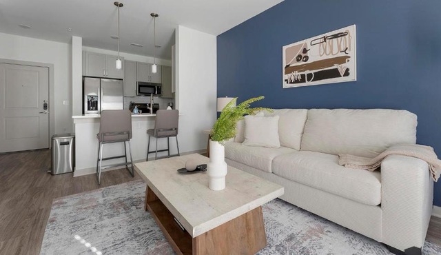 Landing Stylish 1BD Game Room Gym