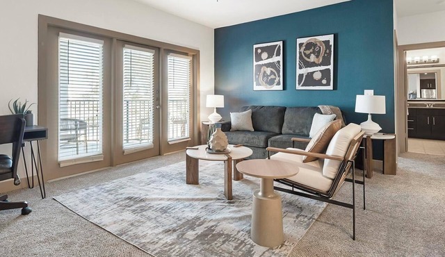 Landing | Stylish 1BD, Pool, Gym