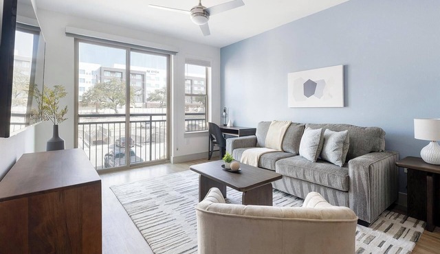 Landing | Stylish 1BD, Clubhouse, Pool