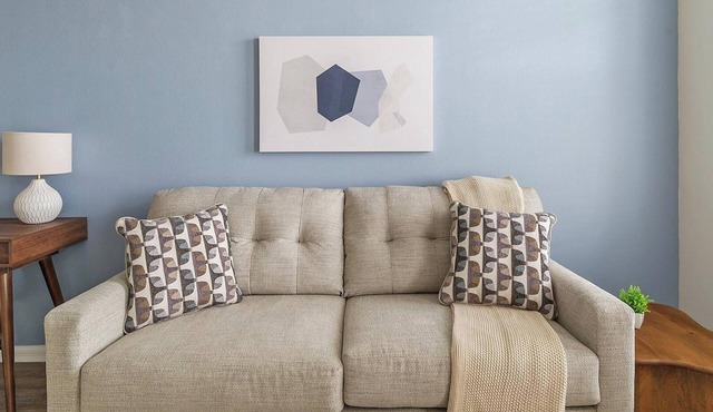 Landing | Stylish 1BD, Gym, Game Room