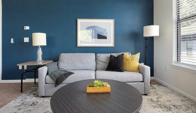 Landing | Stylish 2BD, Gym, Clubhouse