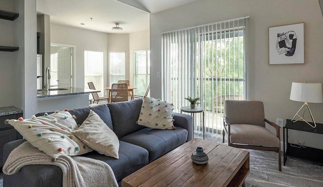 Landing | Stylish 2BD, Gym, Clubhouse