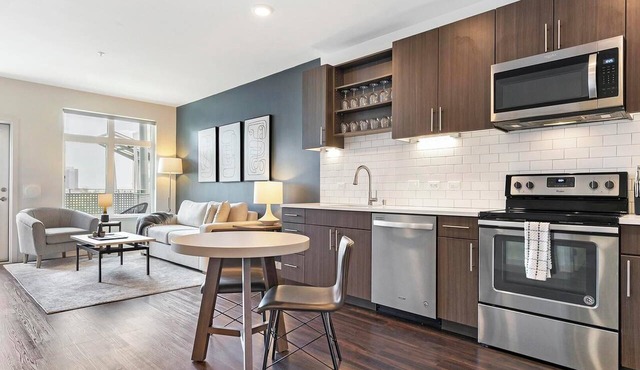 Landing | Stylish 2BD, Gym, Game Room