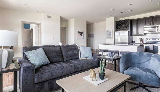 Landing | Stylish 2BD, Gym, Clubhouse