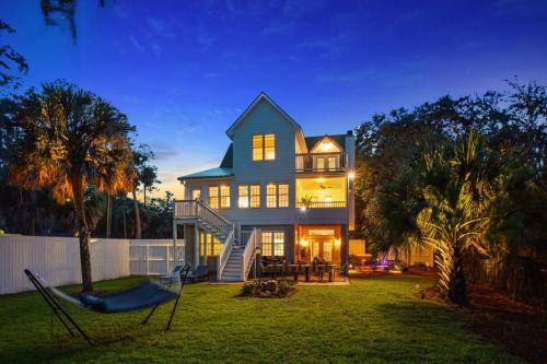 Large Peaceful Home Hot Tub Dock Near Beach