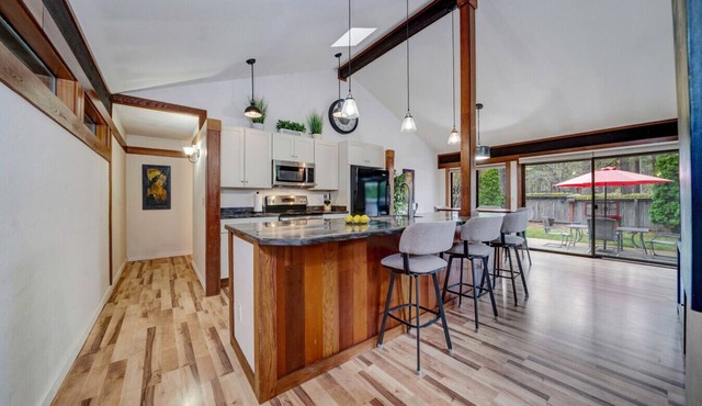 Light, Bright & Beautifully Updated in Graeagle Meadows