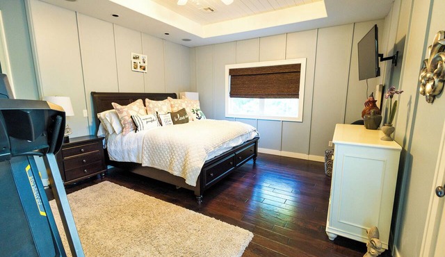 Lovely 5-bedroom house on Lake Tenkiller!