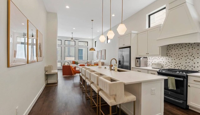 Luxury 7BR/7BA Home Houston Skyline Downtown