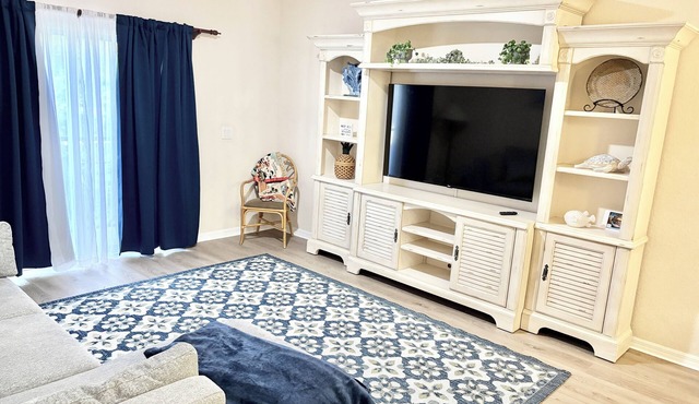 Luxury Remodeled Bahama Bay Resort Ground Floor Condo Disney Family Value!