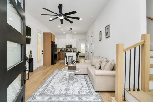 Luxury Retreat - Near Houston NGR & MED Center