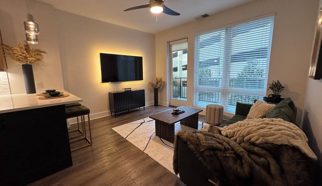 Luxury Urban Retreat Interlock Atlanta ARLO Stays