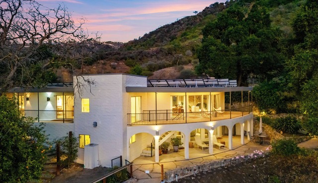 Malibu Hills Home w/Balcony & Mountain Views | Cielo Curve by AvantStay
