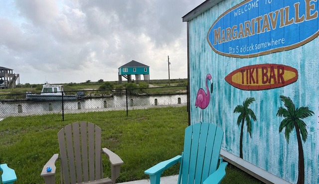 Margaritaville Themed on the Canal – Beach Across the Street RV Gated-Retreat !