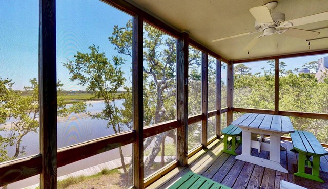 Marsh + BHI Creek Views, Dog Friendly Timbercreek Upper Unit w/Pool, Kayaks, BHI Club + Golf