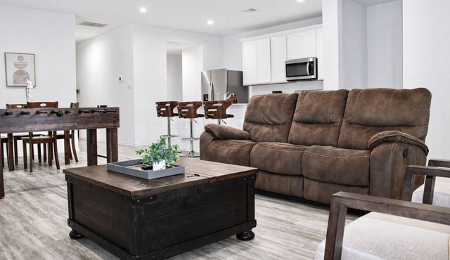 Modern 3 BR New House with Grill and Games