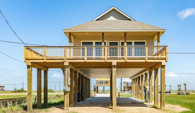 Modern 4BR Beach Retreat with Private Beach Access
