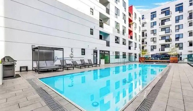 Modern Central LA Condo 2BR, 2BA New Listing