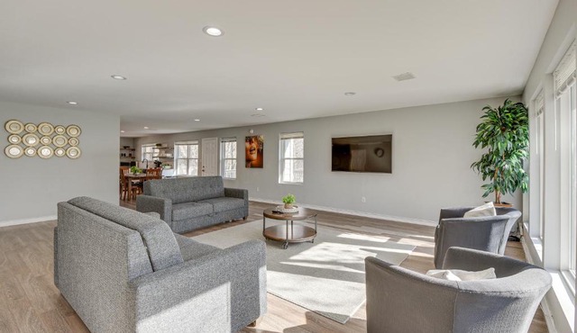 Modern Flower Mound Home < 2 Mi to River Walk