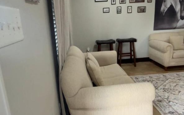 Modern Ranch Retreat -Bookings NA- Sleeps 8