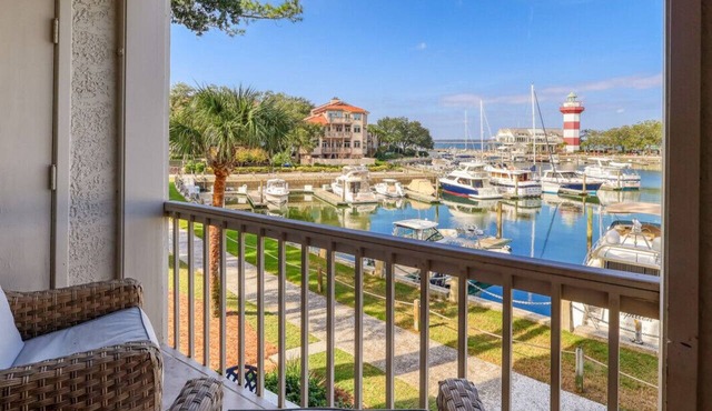 MyStay at 1027 Caravel Ct. - Iconic Harbour Town Lighthouse View & Pool Access!