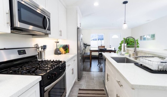 National City Gem 3BR & 2 BT Sleeps 8!