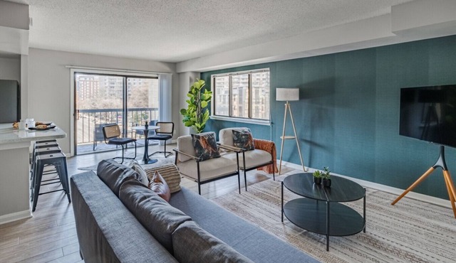 National Landing Spot Near Metro Sleeps 7