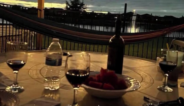 Near NRG FIFA HOUSTON STADIUM, Medical Center, holds 10 people , Lakes, BBQ