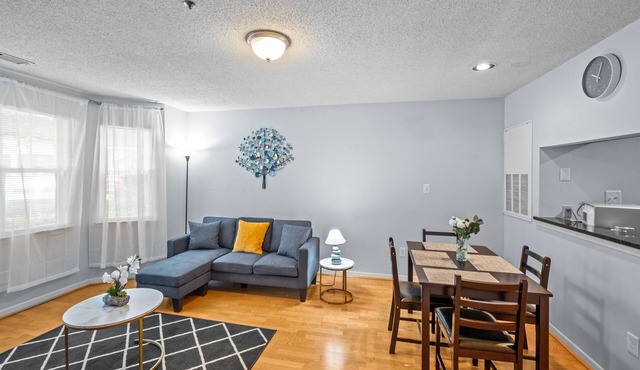 NEW! Condo for Monthly Stays Near UpTown Charlotte - Free parking