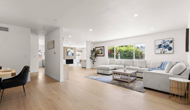 NEW Modern Luxury 5 Bedroom Northridge Home
