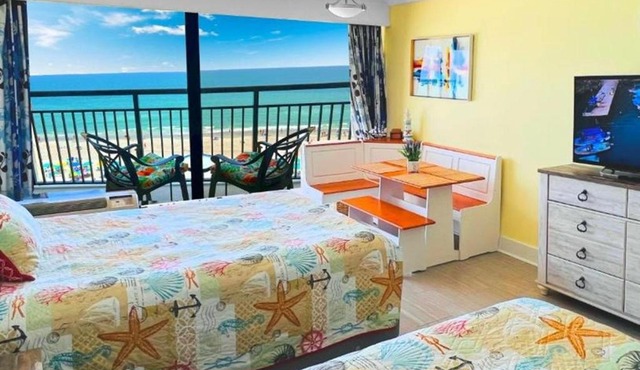 New ! Ocean Reef Resort-Unique Renovated Oceanfront Condo -Free parking - Amazing pools & Views