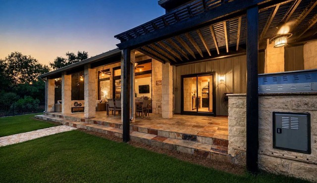 New Pool + Lake Access | Fire Pit | Sleeps 20 |