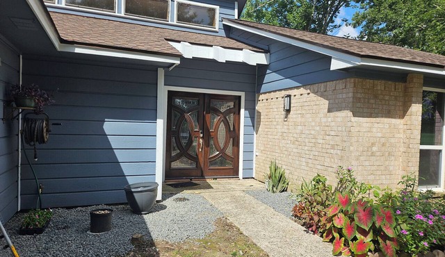 Newly refurbished 3-bedroom house in cozy Crosby. Be our first renter!
