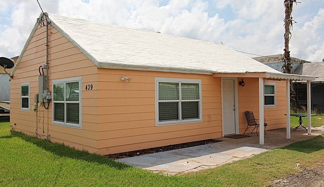 Newly remodeled 2 BR/1BA with 1 King and 2 Twins