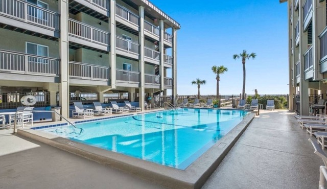 Oceanfront 2BR Pool Walk Beach Sleeps 6