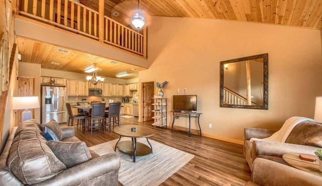 OM A13 Gruene Grove Bungalow at Old Mills Resort