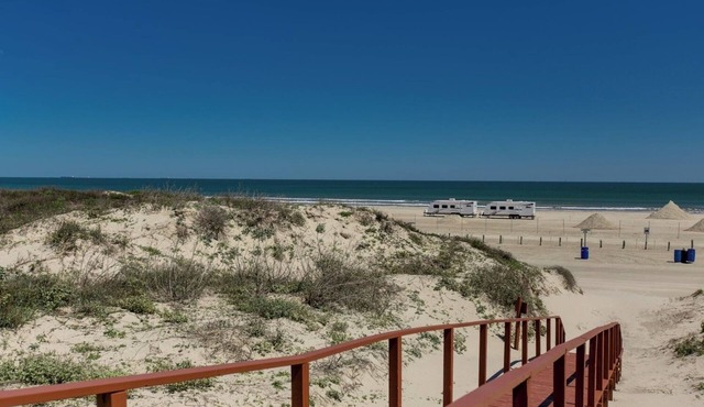 On the Half Shell by Silver Sands Vacation Rentals