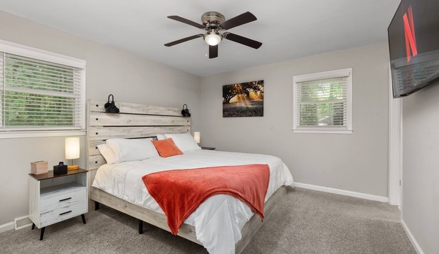 One Love 3BR 2BR Home Fenced Yard Near I-95