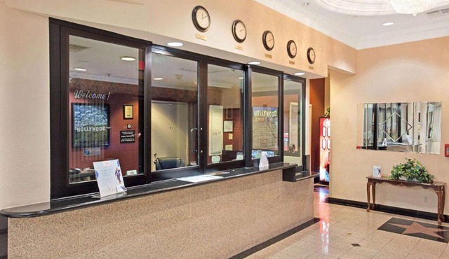 Onyx Hotel Hollywood