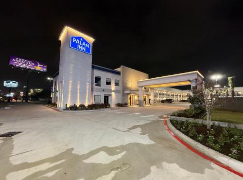 Palace Inn Blue 290 W 43rd & Bingle Rd