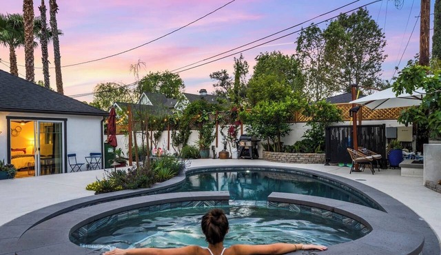 Palm & Pebble | * Pool, Spa, Fire Pit * Dog*