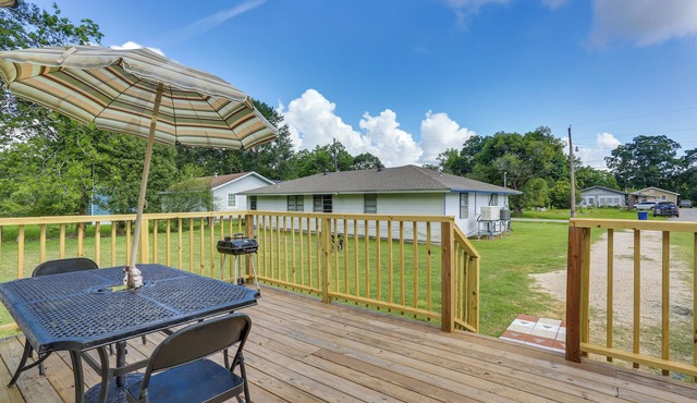 Peaceful Gulf Coast Getaway: 3 Mi to Boat Ramp!