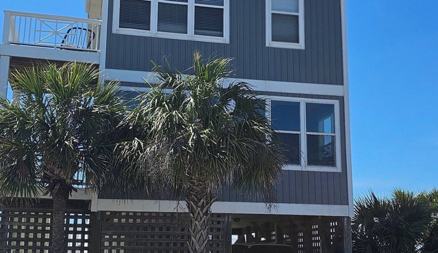 Pet friendly Ocean views Steps to Beach