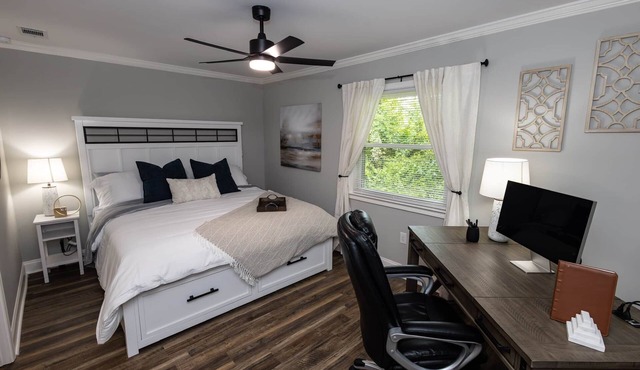 Pines at 5 Corporate Furnished Rentals Suite 227