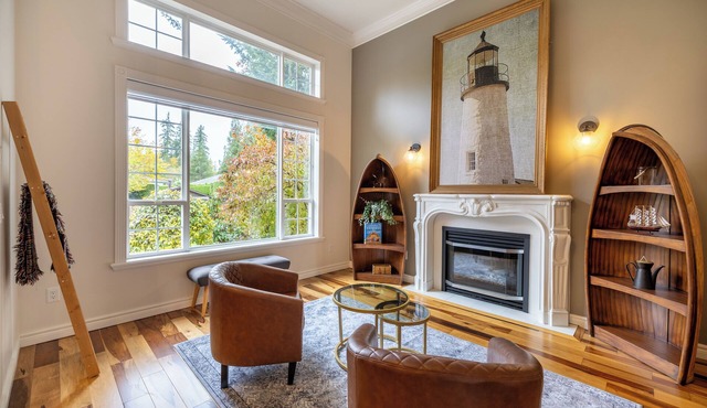 Private, high-end family friendly home with room to relax! Comfortably sleep 8.