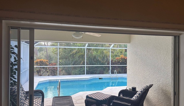 Quiet Winter Getaway 30 day minimum. 30 days needed for HOA to approve renters.