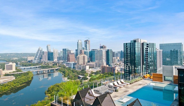 Rainey St 1BR | Heated Pool | Gym | Bar | DT ATX