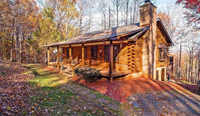 Relax in Nature's Beauty: Private Log Cabin w/two Spacious, Open Living Areas