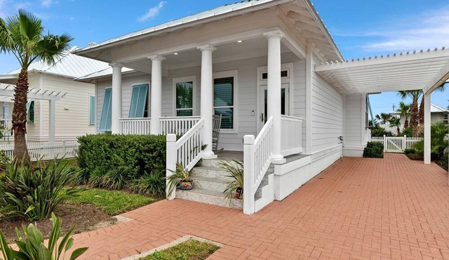 Relaxing Sea Breeze Cottage Beachside Retreat in South Padre Island TX