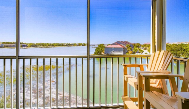 Renovated Folly Beach Condo w/Community Pool, River Views and Short Walk to Beach & Downtown